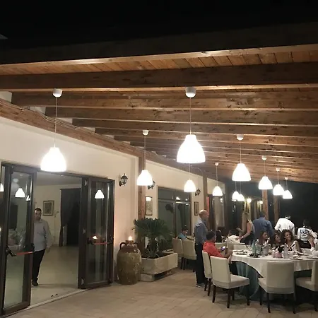 Pina * Lizzanello
