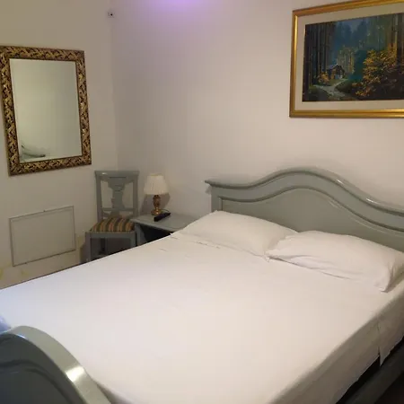 Pina Alloggio per agriturismo Lizzanello